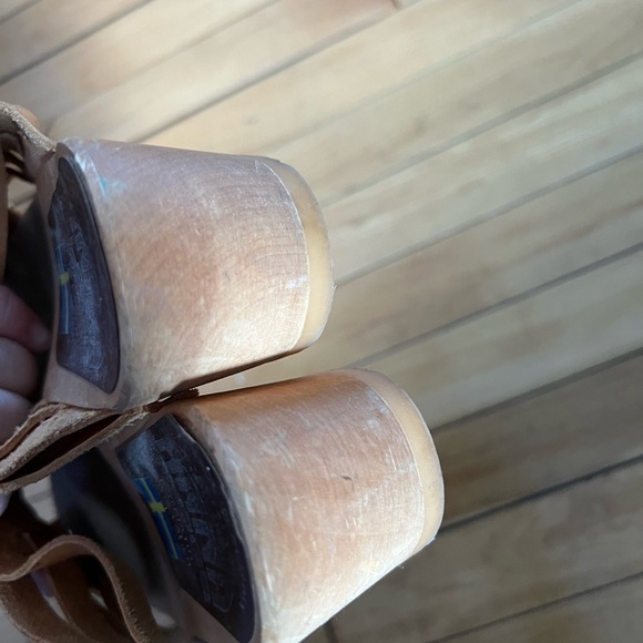 Anna Clogs made in Sweden wooden woven patterned open toed clogs - Picture 8 of 9